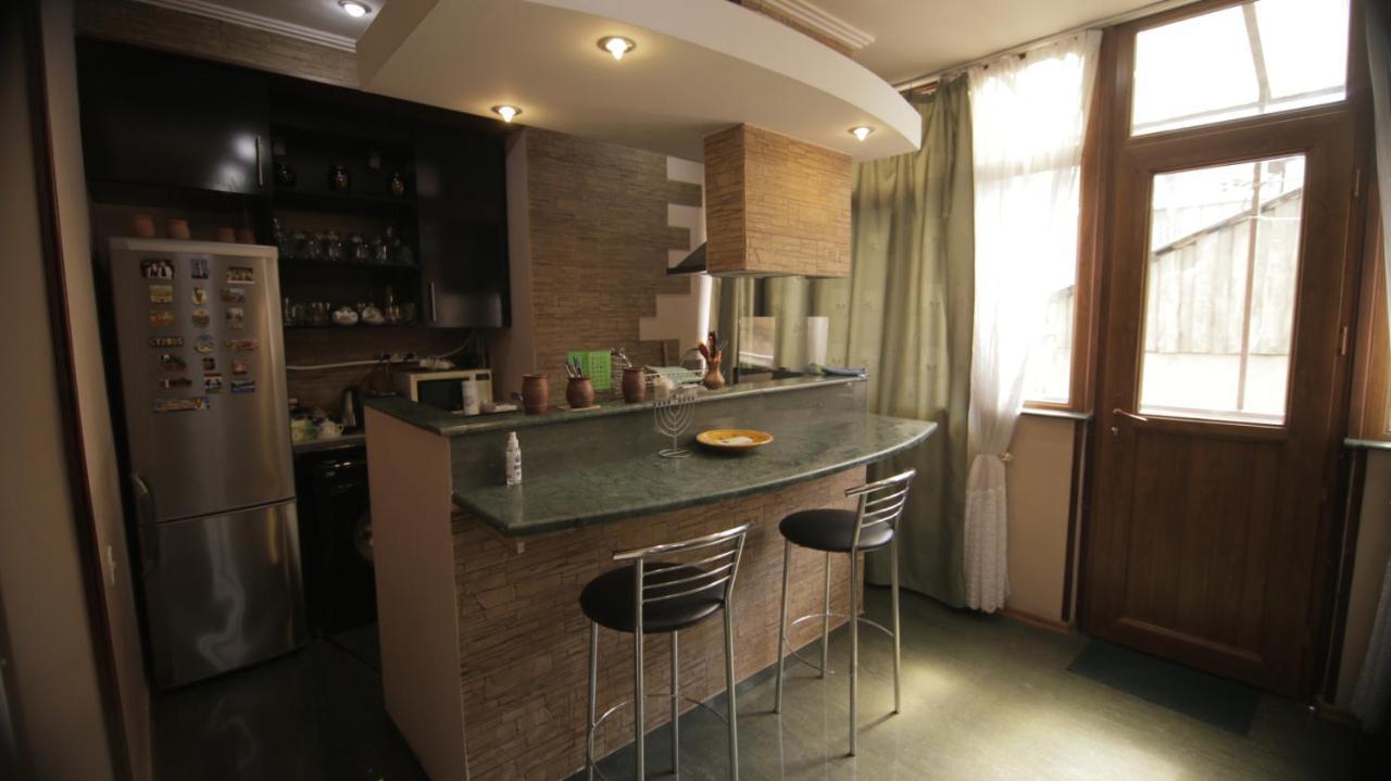 Apartment On Sanapiro Τυφλίδα Εξωτερικό φωτογραφία