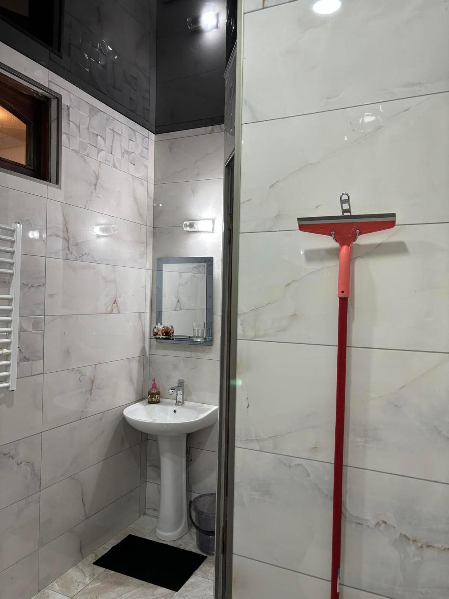 Apartment On Sanapiro Τυφλίδα Εξωτερικό φωτογραφία